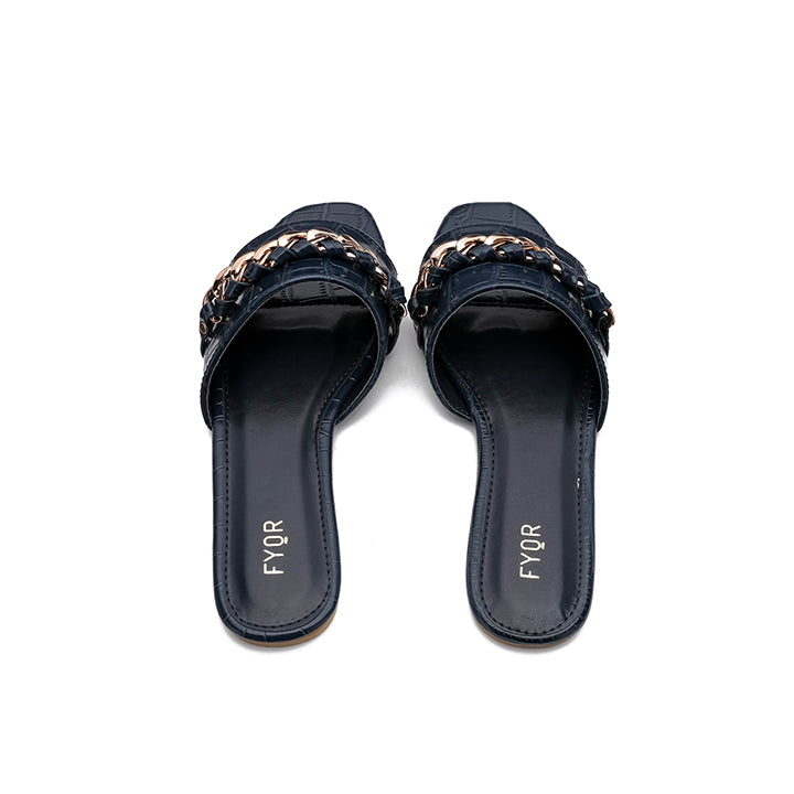 Chain Detailed Slide Sandal