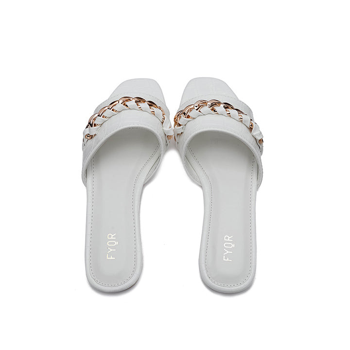 Chain Detailed Slide Sandal